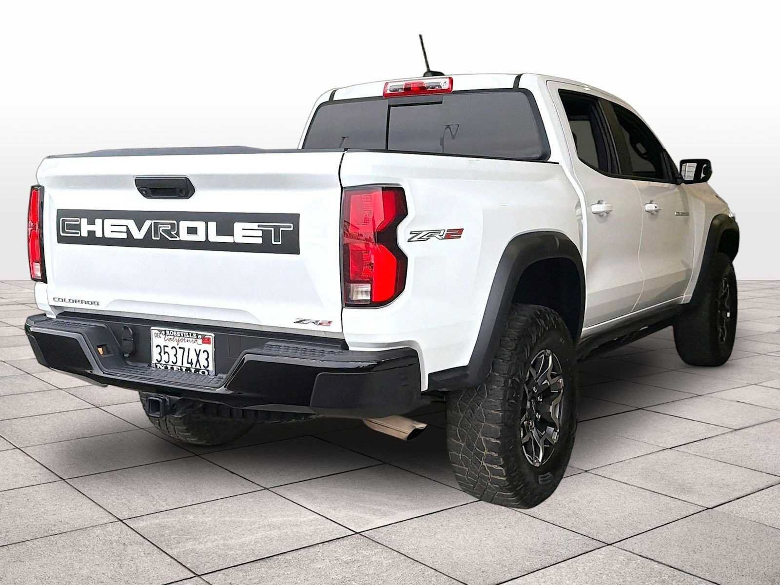 Used 2023 Chevrolet Colorado ZR2 w/ LPO, Tailgate Decal Package AWD/4WD image 14
