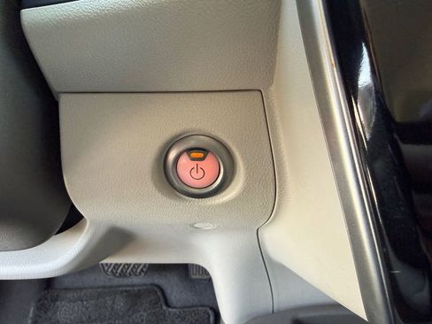 Used 2015 Nissan Leaf SV w/ LED & Quick Charge Package FWD image 36