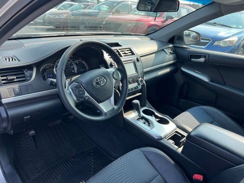 Used 2014 Toyota Camry SE FWD image 9
