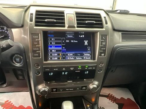 Used 2021 Lexus GX 460 Luxury w/ Sport Design Package AWD/4WD image 12