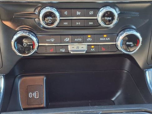 Used 2022 Ford F150 XLT w/ Equipment Group 302A High image 17