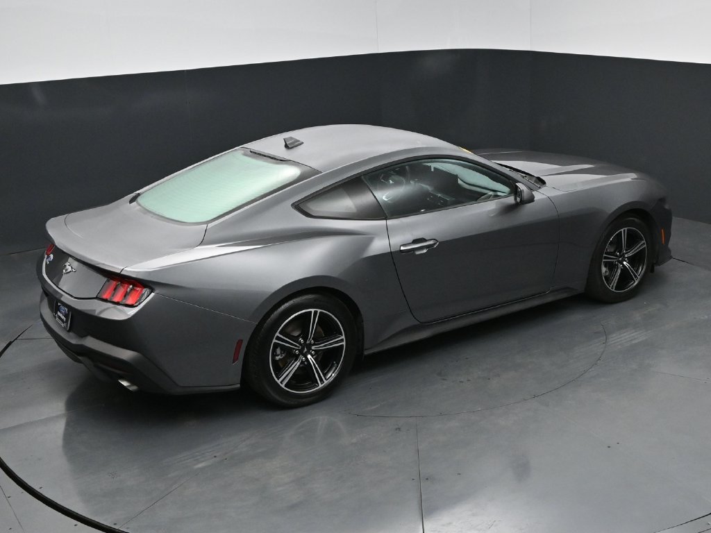 Used 2025 Ford Mustang Coupe RWD image 28