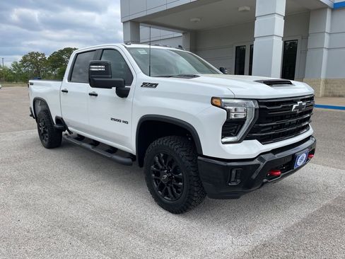 New 2026 Chevrolet Silverado 2500 LT image 7