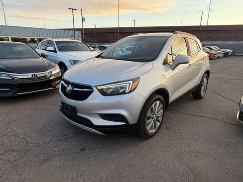 Used 2020 Buick Encore Preferred FWD image 1