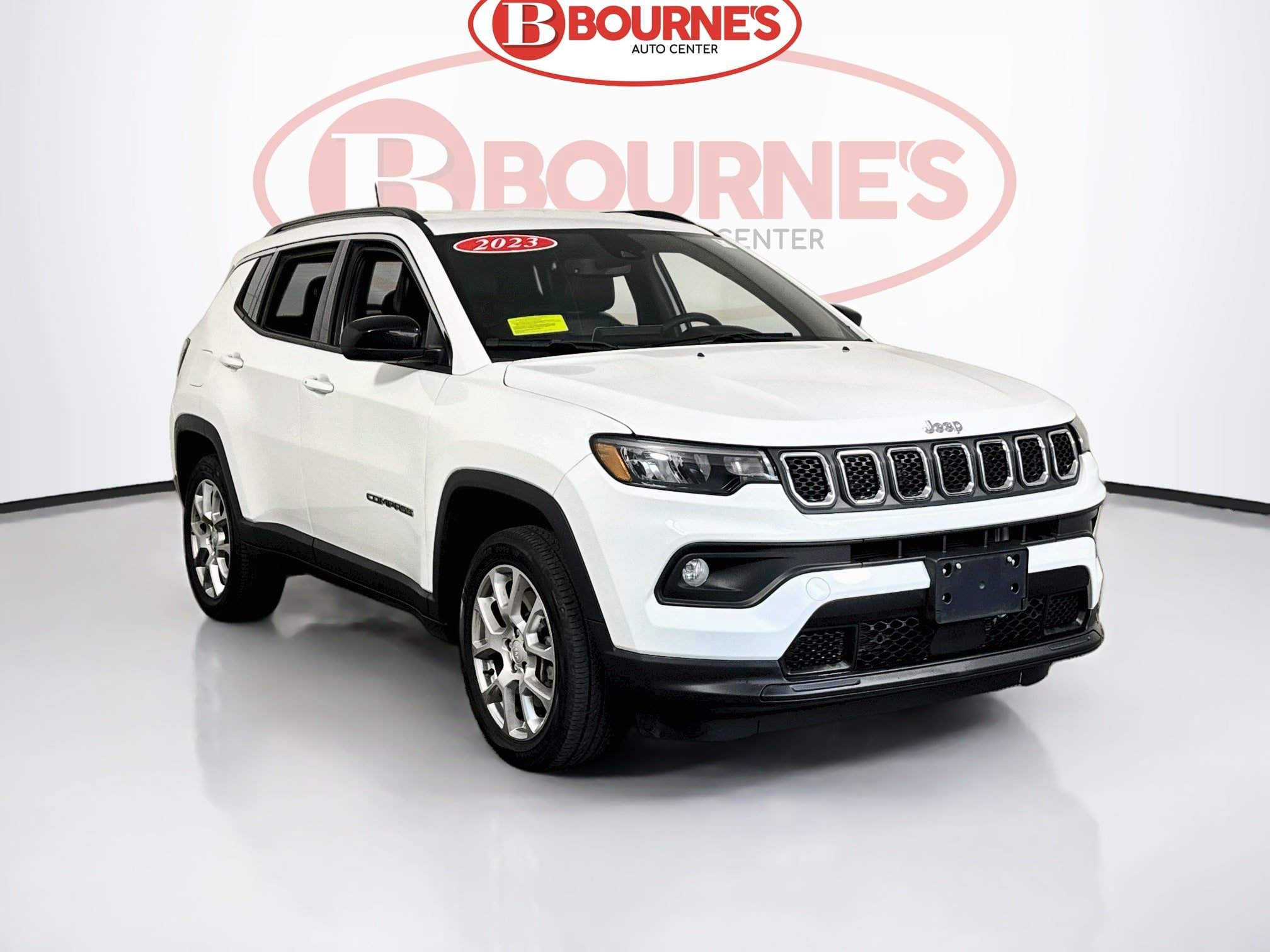 Used 2023 Jeep Compass Latitude AWD/4WD image 1