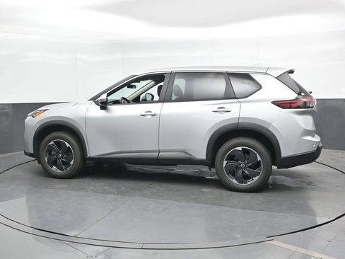 Used 2025 Nissan Rogue SV AWD/4WD image 8