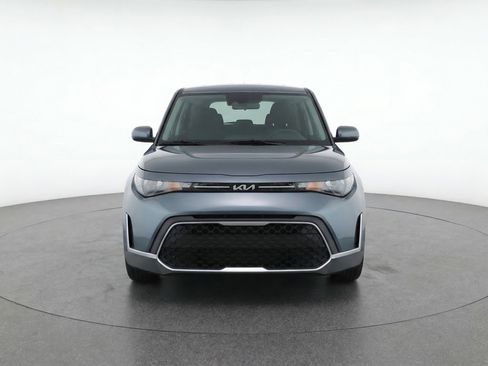 Used 2025 Kia Soul LX w/ LX Technology Package FWD image 2