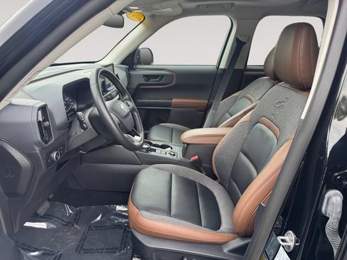 Used 2024 Ford Bronco Sport Outer Banks w/ Tech Package AWD/4WD image 9
