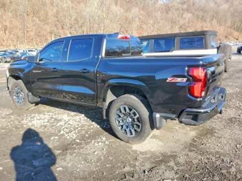 Used 2024 Chevrolet Colorado Z71 w/ Z71 Convenience Package 2 AWD/4WD image 4