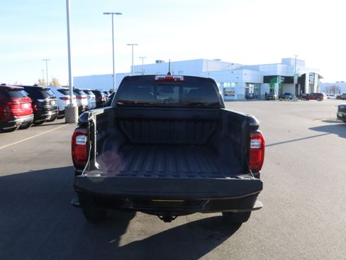 New 2026 GMC Canyon Elevation w/ Convenience Package image 17