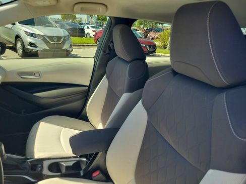 Used 2021 Toyota Corolla LE FWD image 13