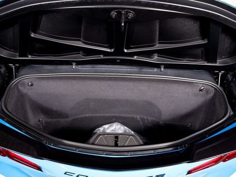 Used 2021 Chevrolet Corvette Stingray Convertible w/ Z51 Performance Package RWD image 5