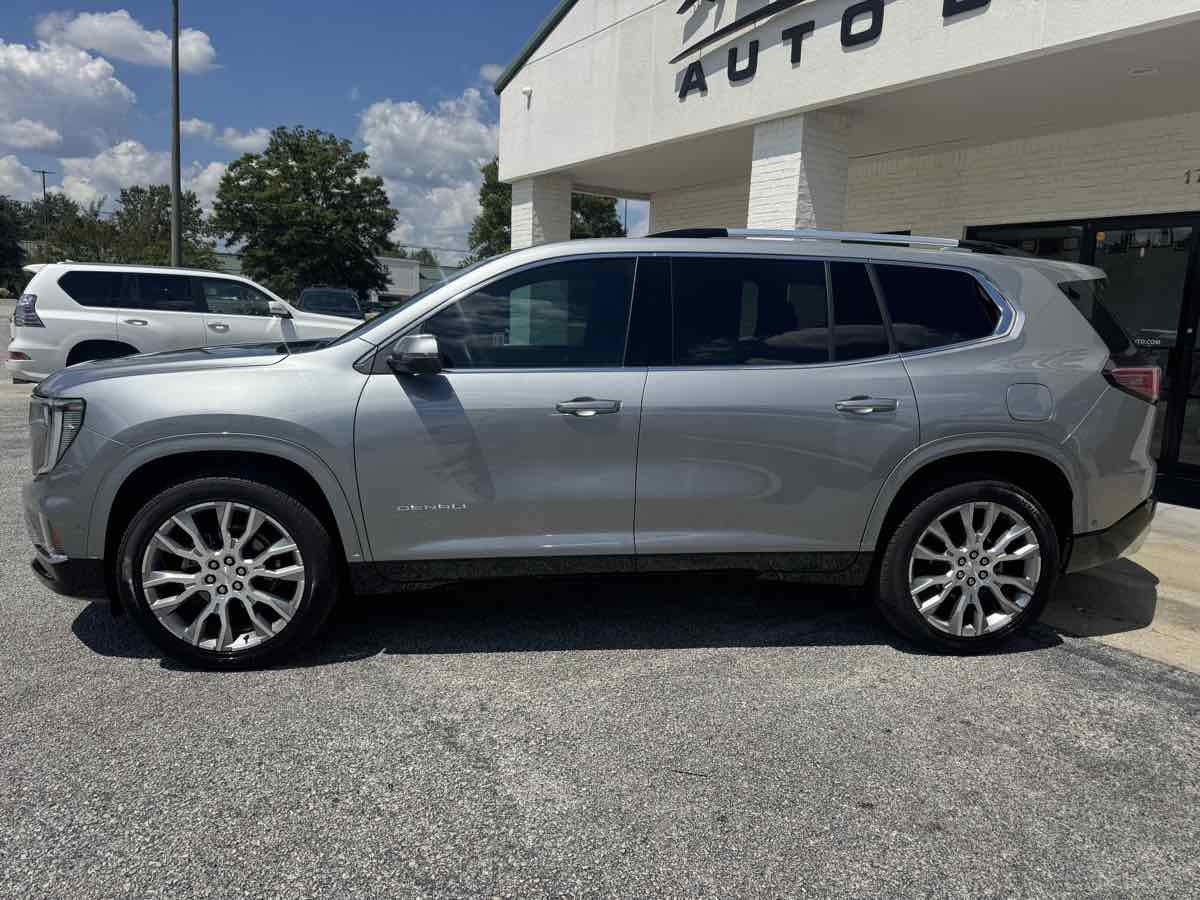 Used 2025 GMC Acadia Denali w/ Super Cruise Package AWD/4WD image 46