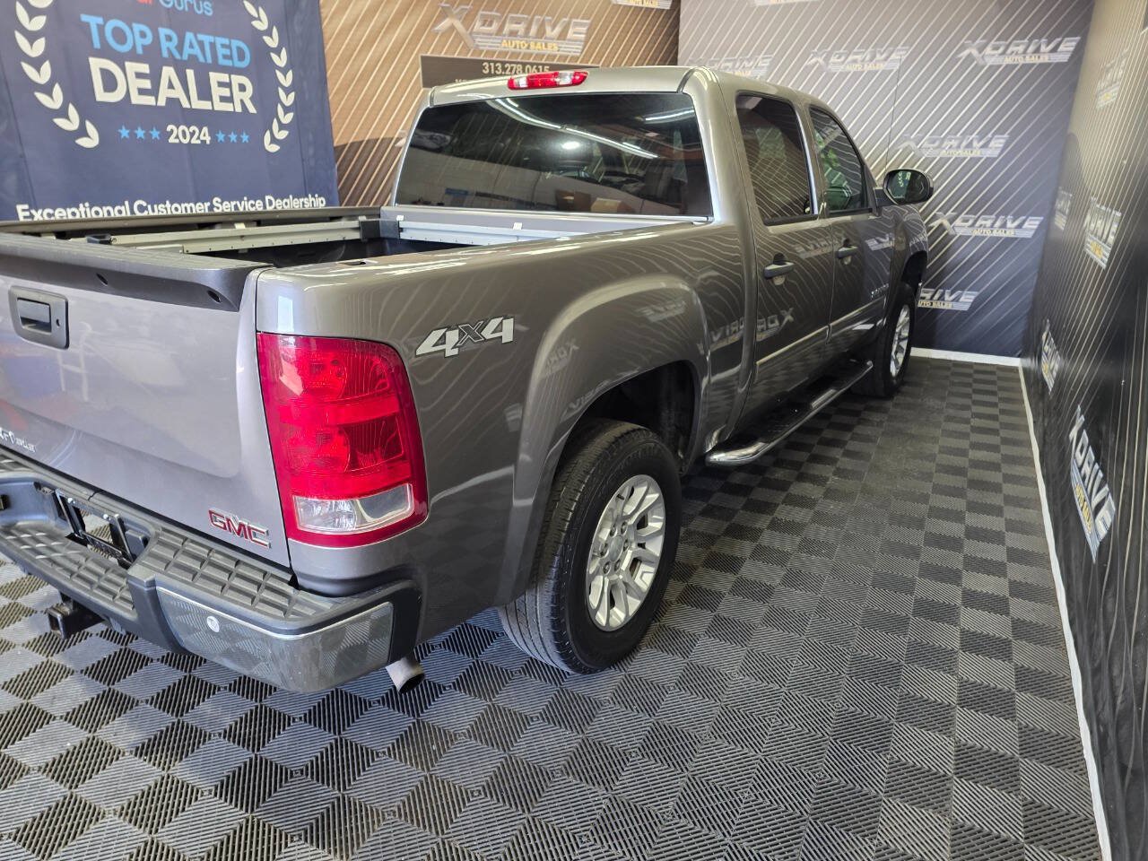 Used 2009 GMC Sierra 1500 SLE w/ Power Pack Plus AWD/4WD image 17