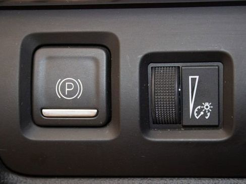 Used 2023 Cadillac XT4 Premium Luxury image 35