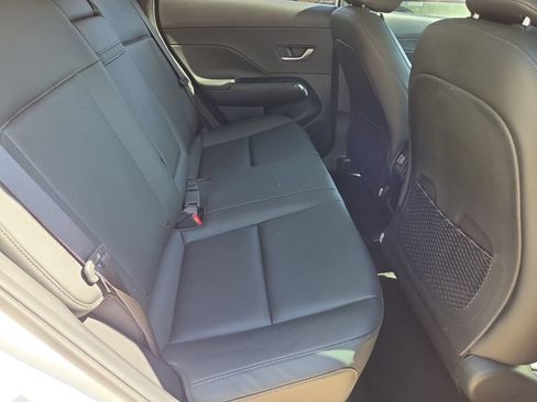 Used 2024 Hyundai Kona Limited FWD image 18
