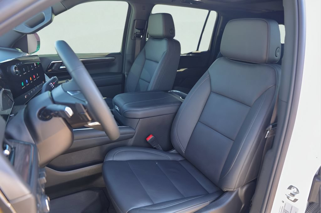 Certified 2026 Chevrolet Suburban Z71 w/ Comfort Package AWD/4WD image 10