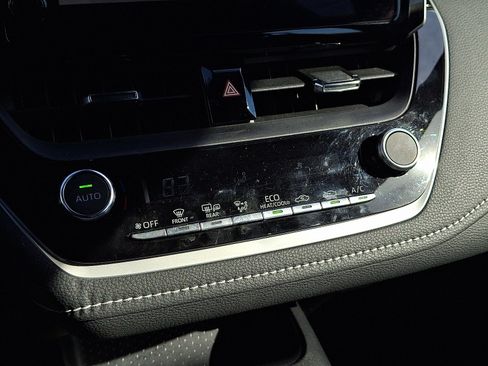 Used 2023 Toyota Corolla SE image 15