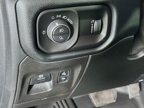 Used 2021 RAM 1500 Big Horn AWD/4WD image 16