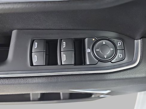 Used 2023 Chevrolet Silverado 1500 LT image 35