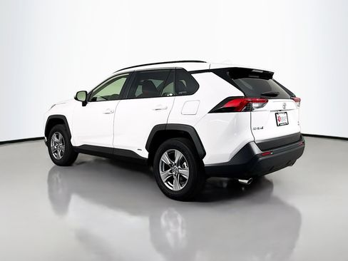 Used 2025 Toyota RAV4 XLE AWD/4WD image 5