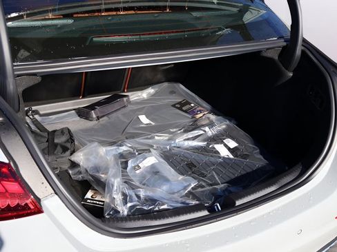 New 2026 Mercedes-Benz C 300 4MATIC Sedan image 17
