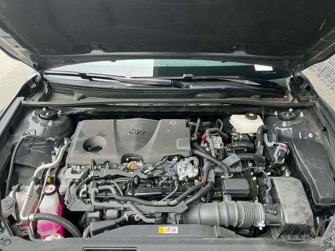 Used 2025 Toyota Camry SE image 16