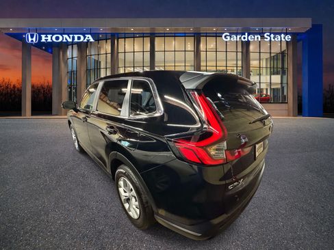 Certified 2023 Honda CR-V LX image 3