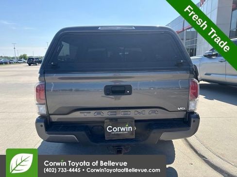 Used 2020 Toyota Tacoma TRD Off-Road w/ TRD Premium Off Road Package AWD/4WD image 6