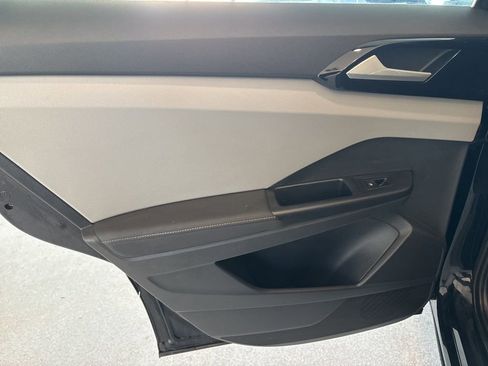 Used 2024 Volkswagen Taos S image 15