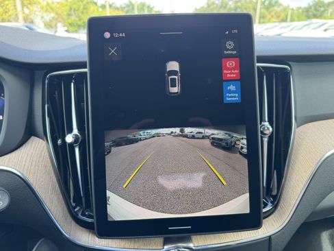 New 2026 Volvo XC60 B5 Core w/ Protection Package image 21