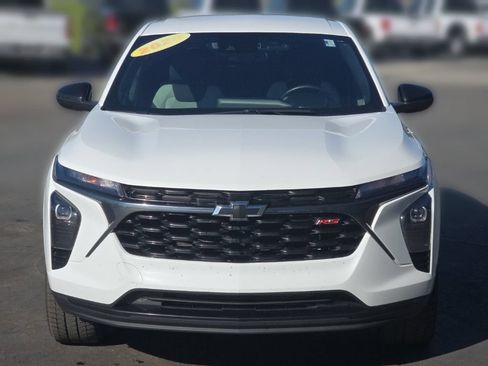 Used 2024 Chevrolet Trax RS FWD image 11