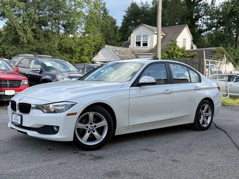 Used 2014 BMW 320i Sedan RWD image 2