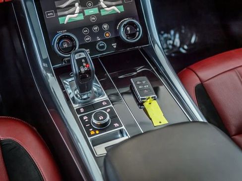 Used 2018 Land Rover Range Rover Sport Supercharged image 30