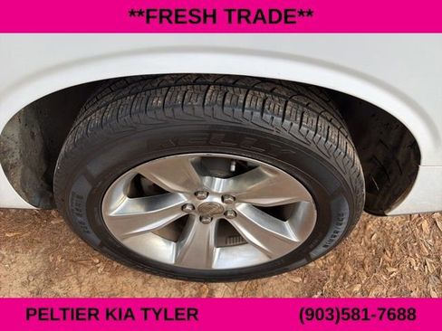 Used 2021 Dodge Challenger SXT w/ Driver Convenience Group image 8