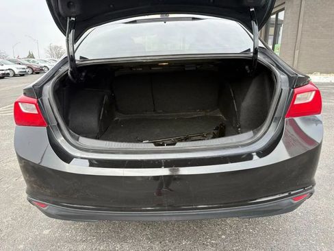 Used 2016 Chevrolet Malibu LT FWD image 9