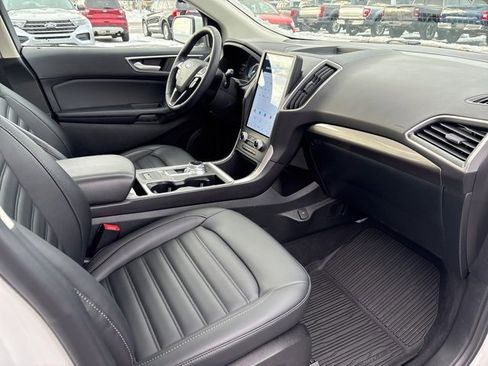 Used 2024 Ford Edge SEL w/ Convenience Package image 13