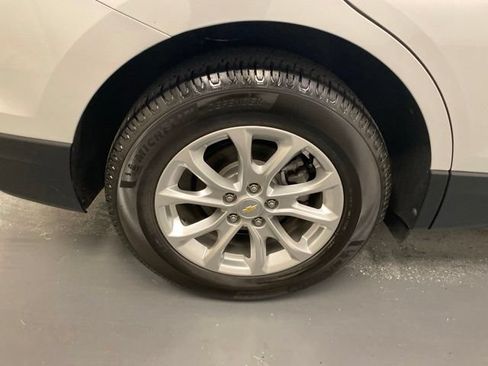 Used 2020 Chevrolet Equinox LT w/ Driver Convenience Package AWD/4WD image 29