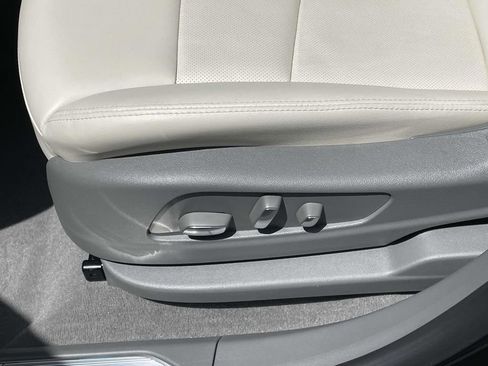 New 2025 Cadillac XT5 Premium Luxury image 21