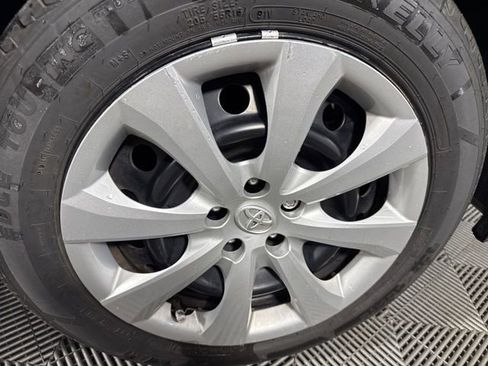 Used 2024 Toyota Corolla LE image 12
