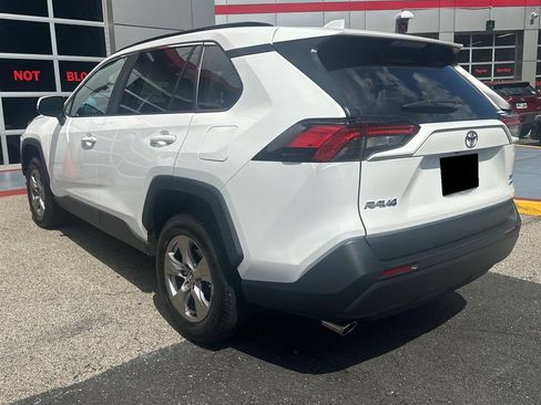 Used 2025 Toyota RAV4 XLE w/ Weather Package AWD/4WD image 4
