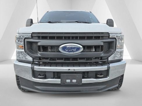 Used 2021 Ford F250 XL w/ Power Equipment Group AWD/4WD image 2