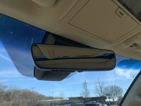 Used 2020 Lexus LX 570 4WD w/ 3rd Row & Luxury Pkg image 27