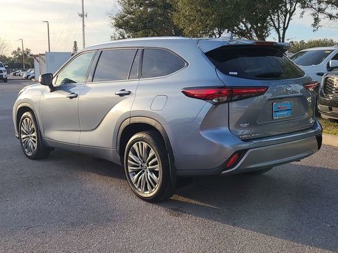 Used 2021 Toyota Highlander Platinum image 13