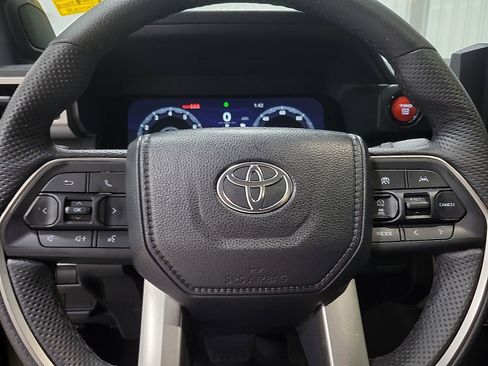 Used 2024 Toyota Tacoma TRD Off-Road w/ TRD Off Road Upgrade Package image 19