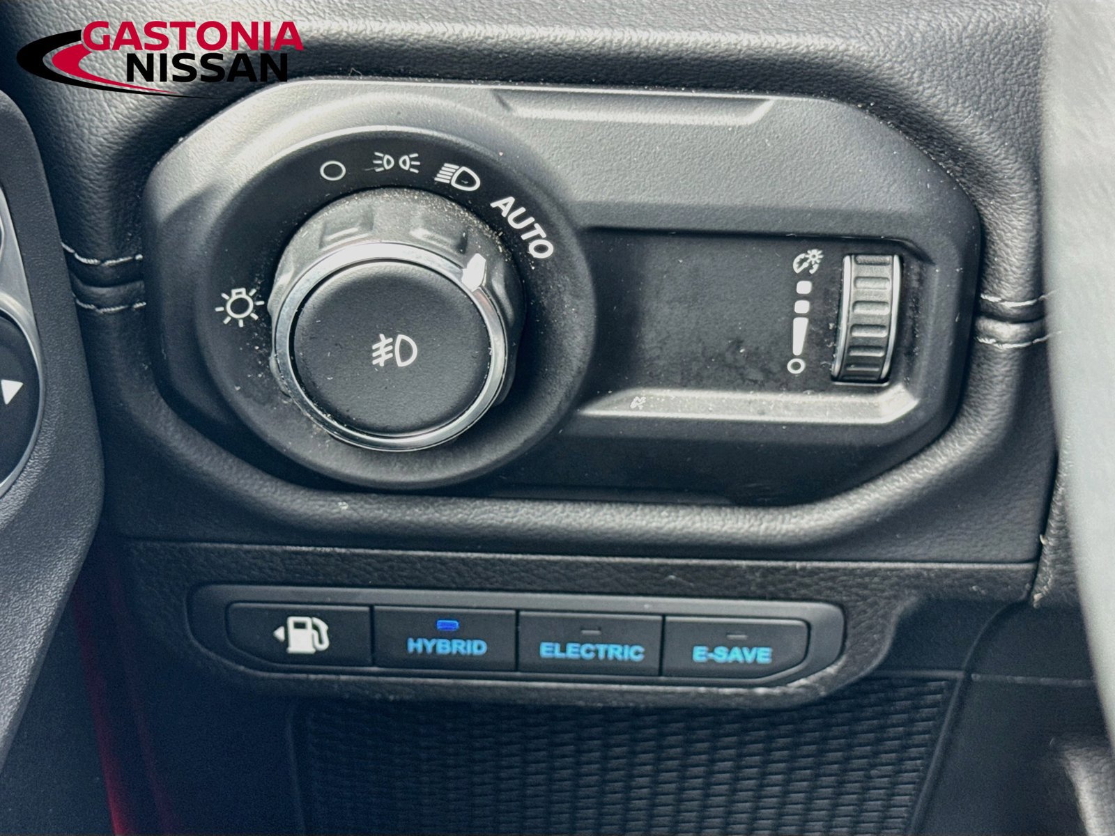 Used 2024 Jeep Wrangler Unlimited Rubicon 4xe AWD/4WD image 13