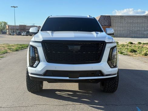 Used 2026 Cadillac Escalade Platinum Sport w/ LPO, ONYX Package image 7