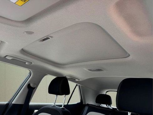 New 2026 Hyundai Venue SEL FWD image 23