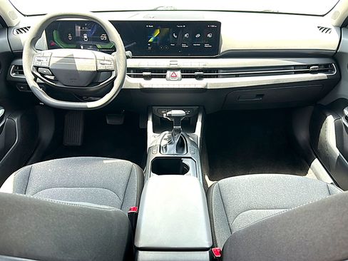 Used 2025 Kia K4 FWD image 20