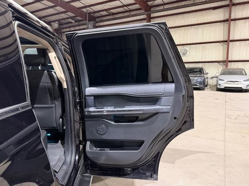 Used 2022 Ford Expedition XLT AWD/4WD image 20